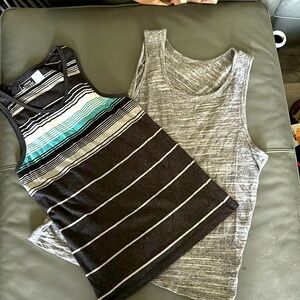 2 muscle shirts s&l